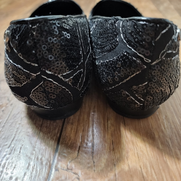 G.H. Bass & Co Geneva I Women Slip On Loafers Size 8.5 Black Sequins        c - Picture 4 of 6